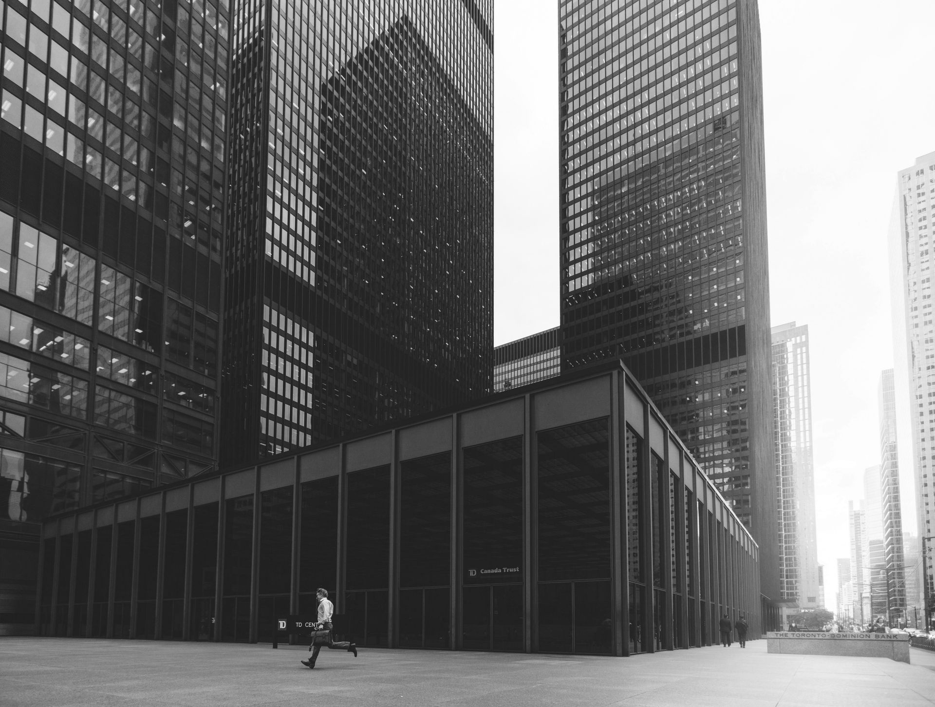 Best Digital Banks in the UAE for Expats insight featuredImage